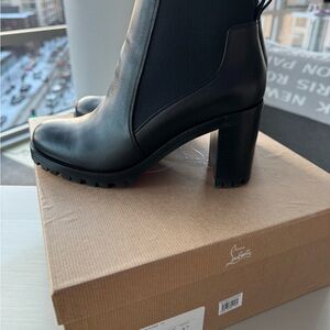 Christian Louboutin 70mm Marchacroche Leather Chelsea Boots. Size 37.